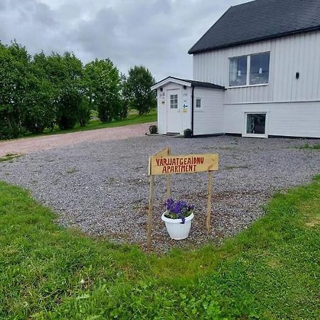 Varjjatgeainu Apartment Nesseby Varangerbotn Экстерьер фото